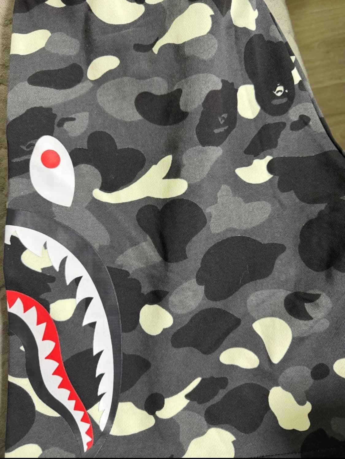 베이프 샤크 카모 반바지 블랙 상품이미지1