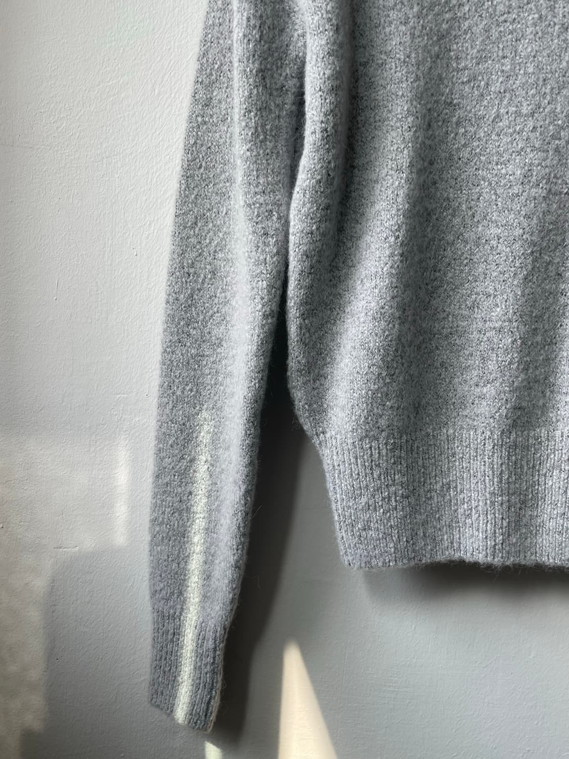 라벨아카이브 v- nack sweater 새상품 상품이미지5