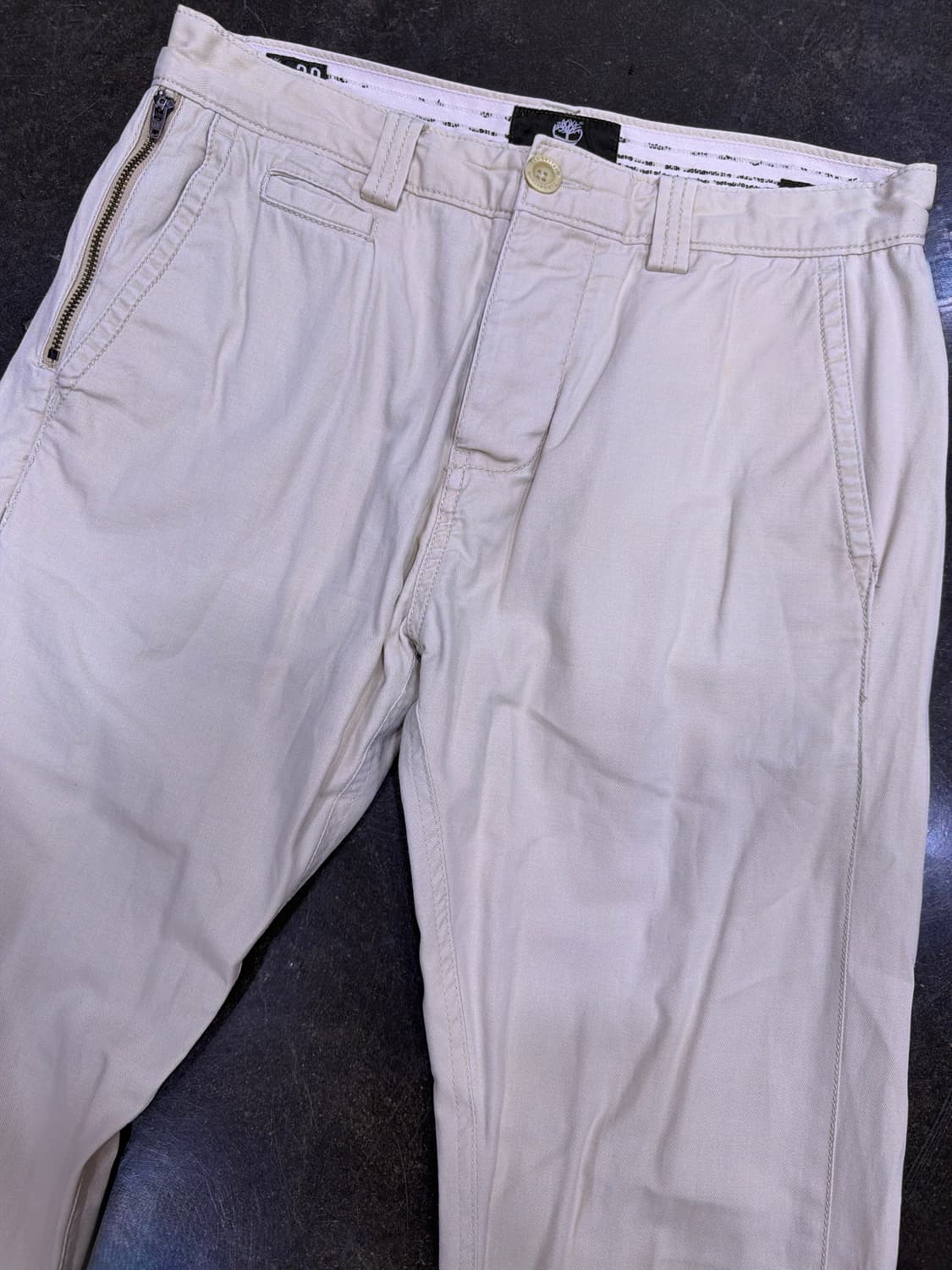 팀버랜드 어스키퍼스 Tilt 지퍼 디테일 코튼팬츠 베이지 30 상품이미지3