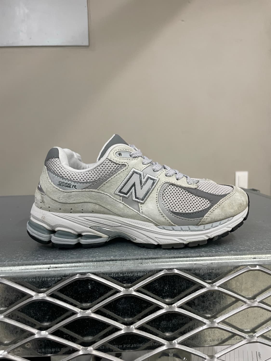뉴발란스 2002R T2 그레이 220 상품이미지4