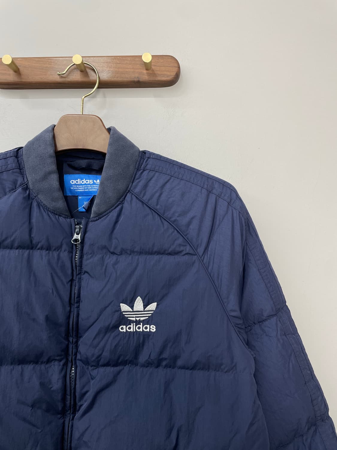 아디다스 SST 네이비 다운 패딩 H1358 상품이미지3