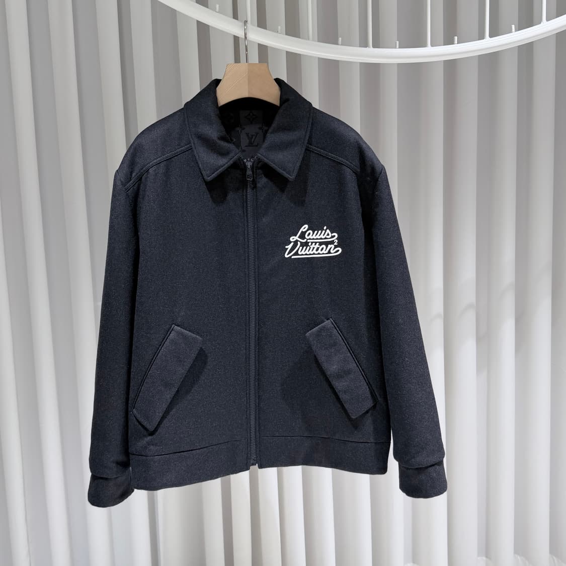 52 /  루이비통 X 니고 리버시블 모노그램 블루종 자켓 상품이미지4
