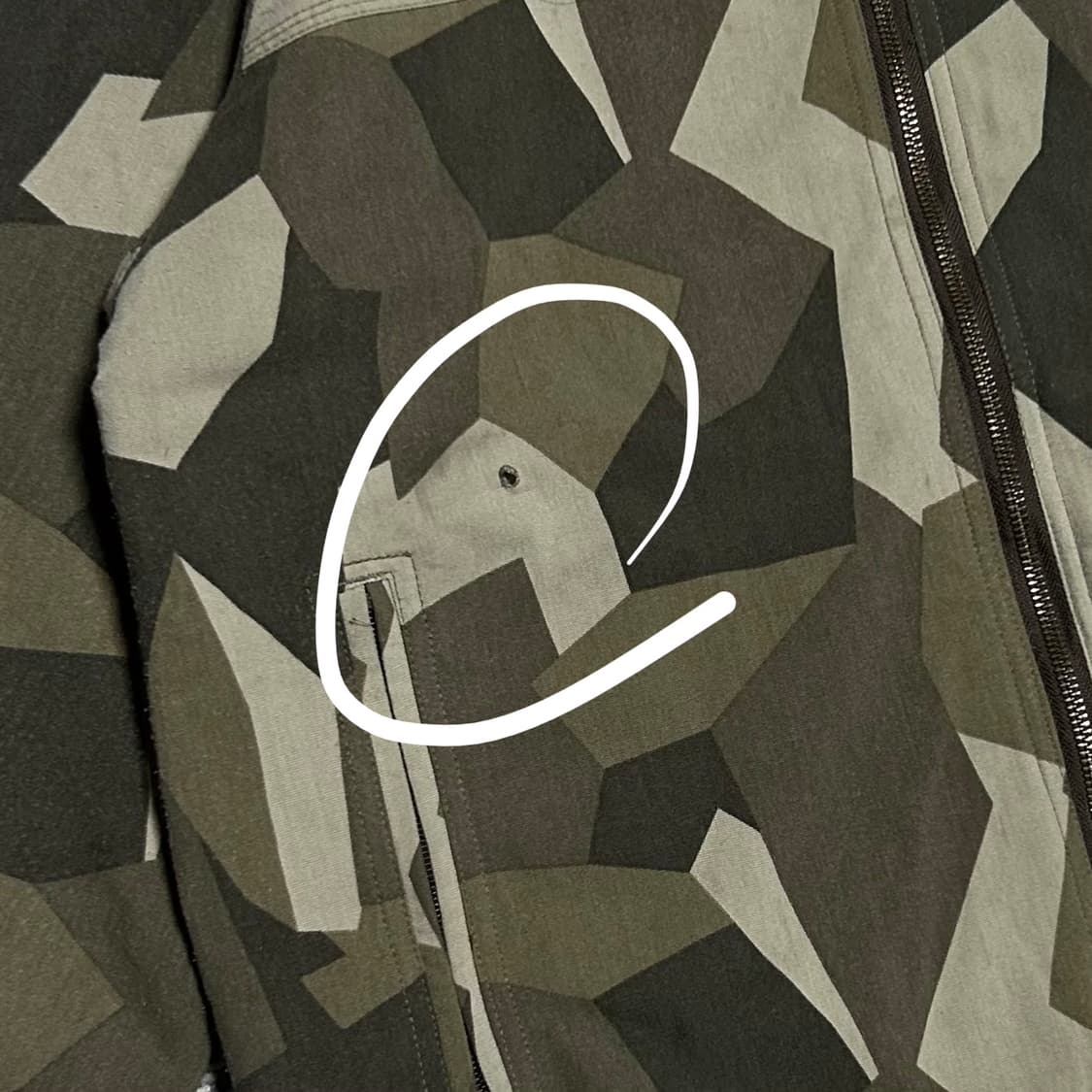 [L] Columbia 컬럼비아 카모 패턴 누빔 후드집업 점퍼 상품이미지4