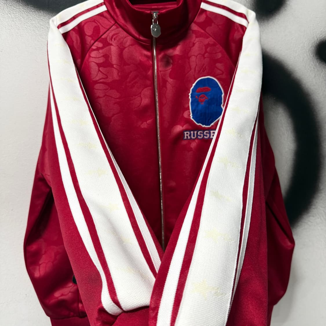 정품 베이프 x 러셀 30th 한정판 솔리드 카모 트랙 져지 자켓 상품이미지5