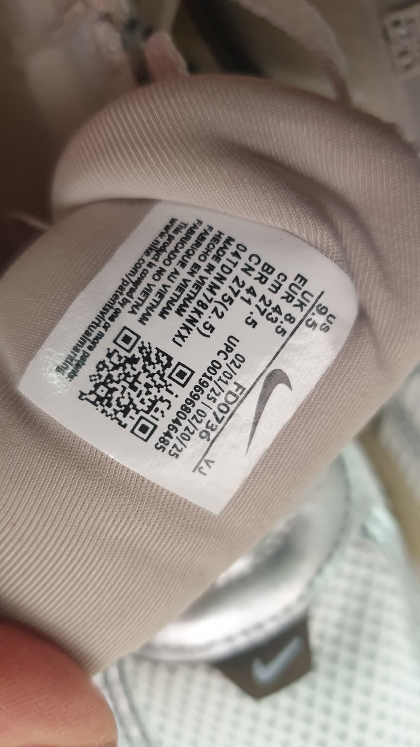 나이키 V2K 런 화이트 메탈릭 실버 275 상품이미지5