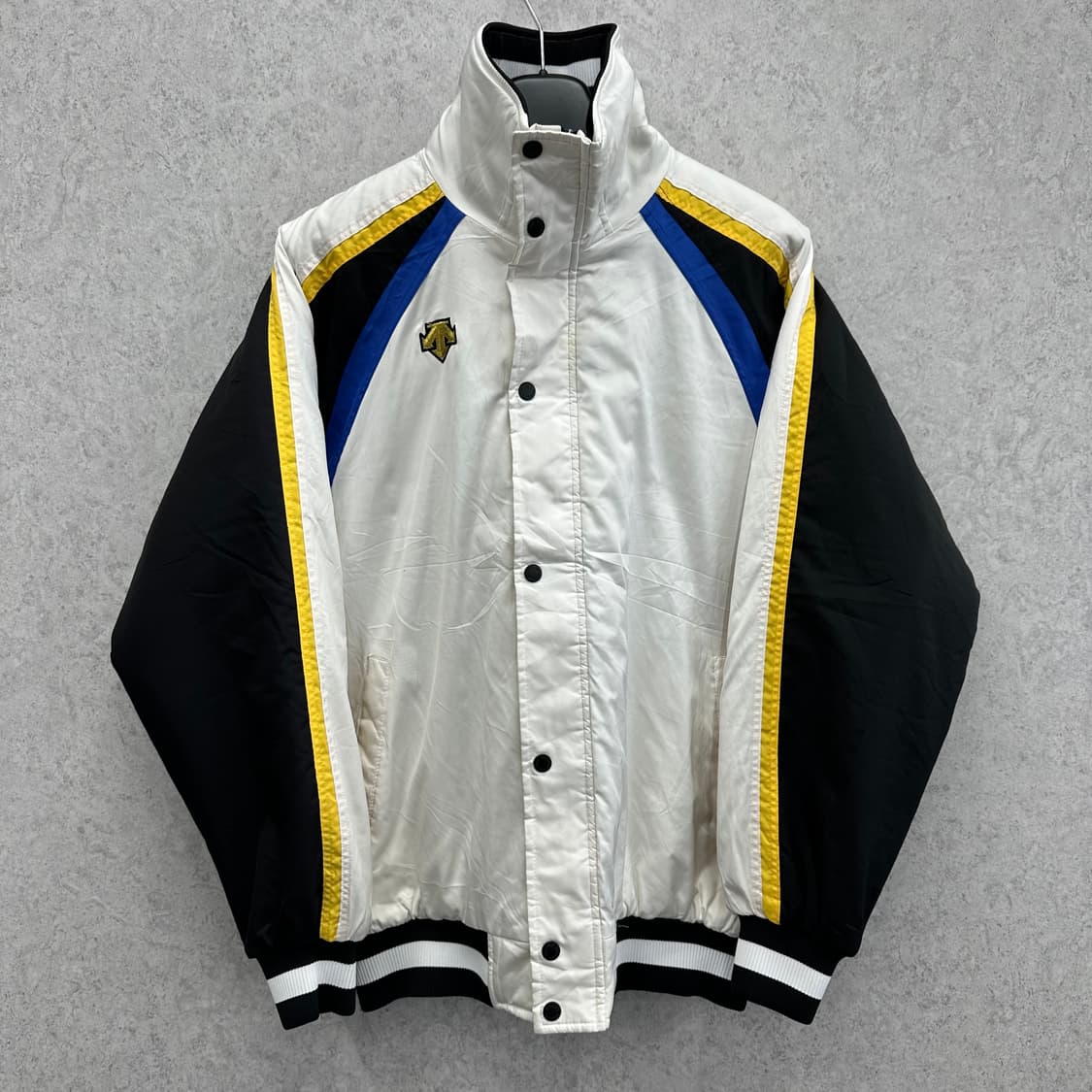 105 데상트 남자 베이스볼 누빔 점퍼 상품이미지1