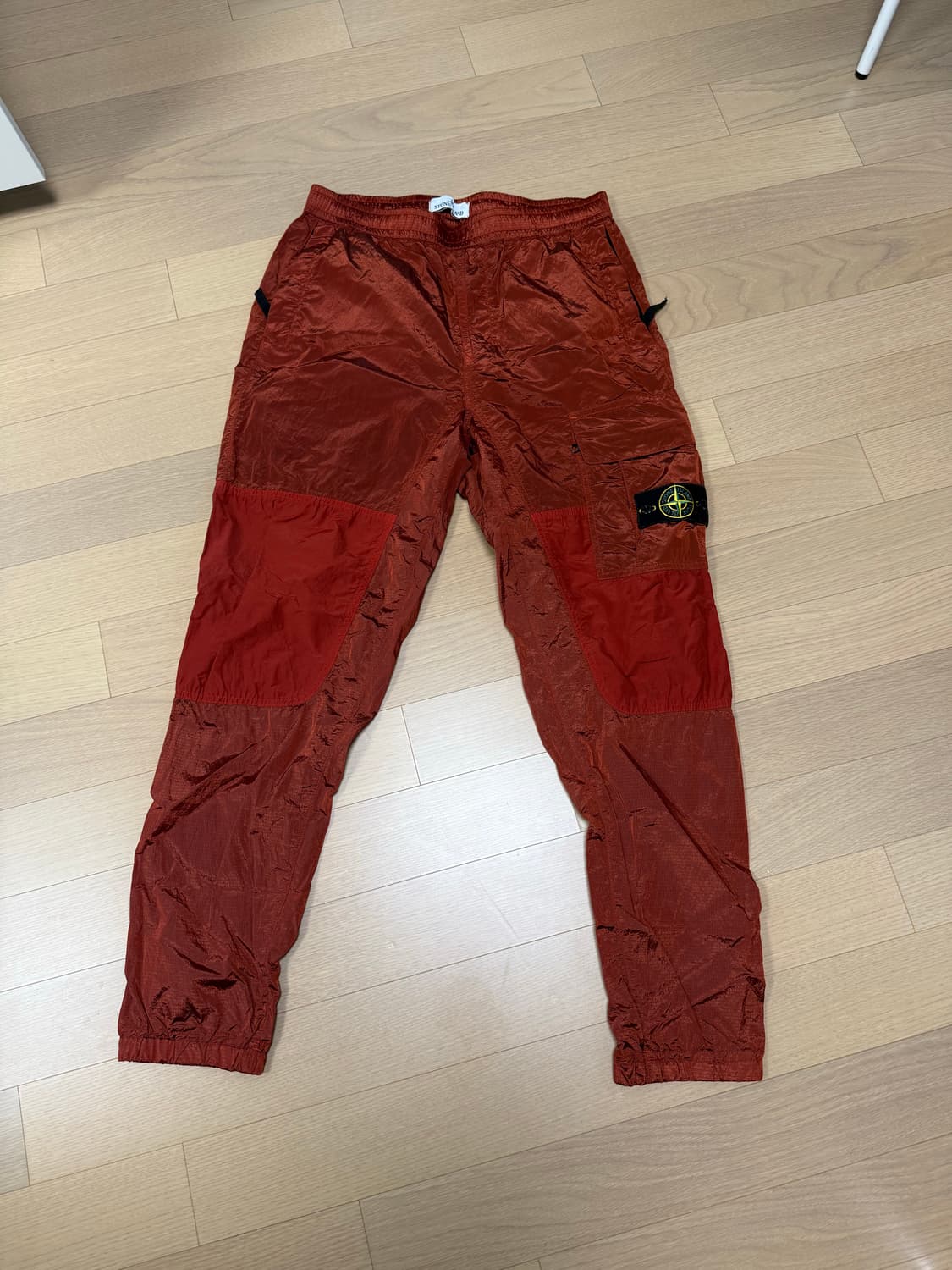 스톤아일랜드 나일론 조거 팬츠 상품이미지1