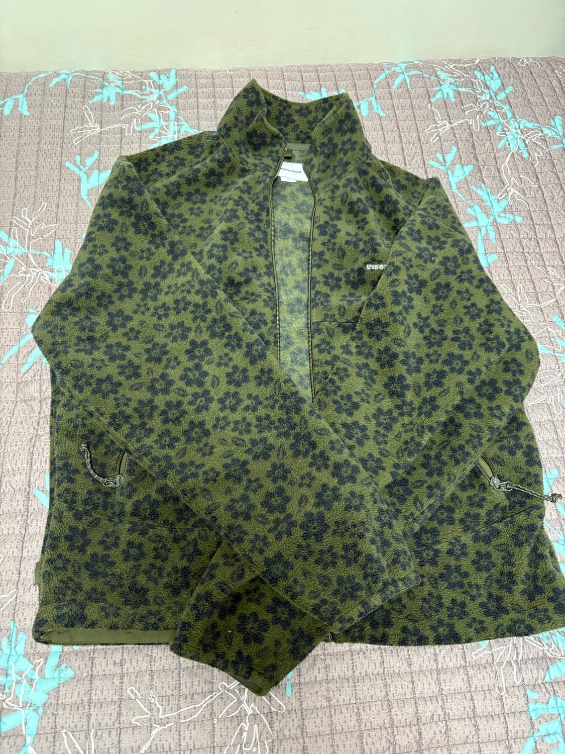 디스이즈네버댓 후리스 카키 m 상품이미지1