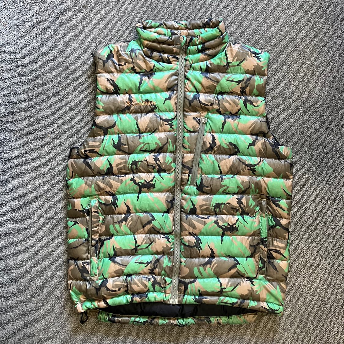 콜롬비아 컬럼비아 카모 패딩조끼 베스트 상품이미지1