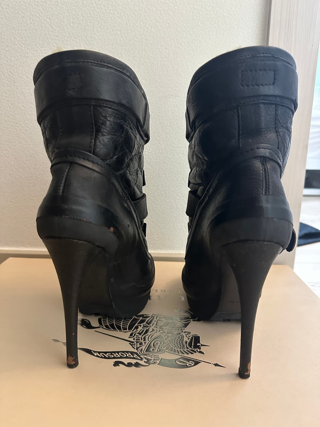 Burberry prorsum 버버리 프로섬 부츠힐 양털 시어링 풀박 상품이미지7