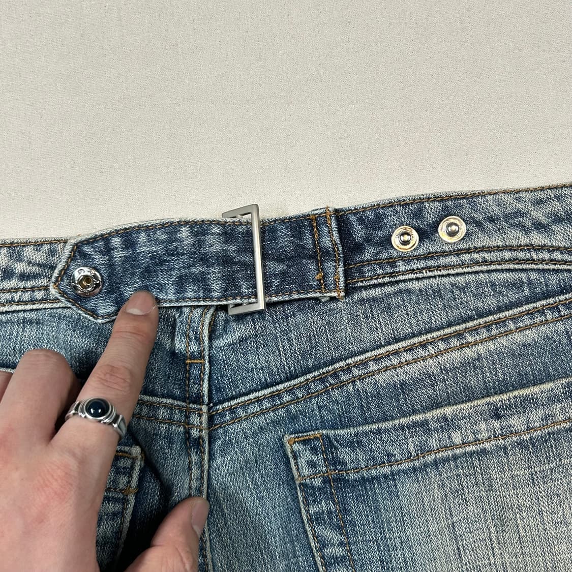 32inch) 디젤 Diesel 신치백 버튼플라이 부츠컷 데님 팬츠 상품이미지4