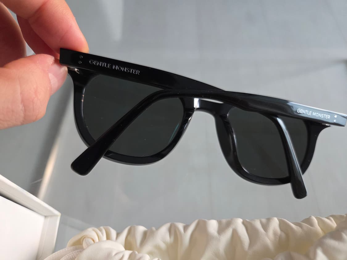 젠틀몬스터 lang 랭 블랙 선글라스 풀박스 상품이미지3