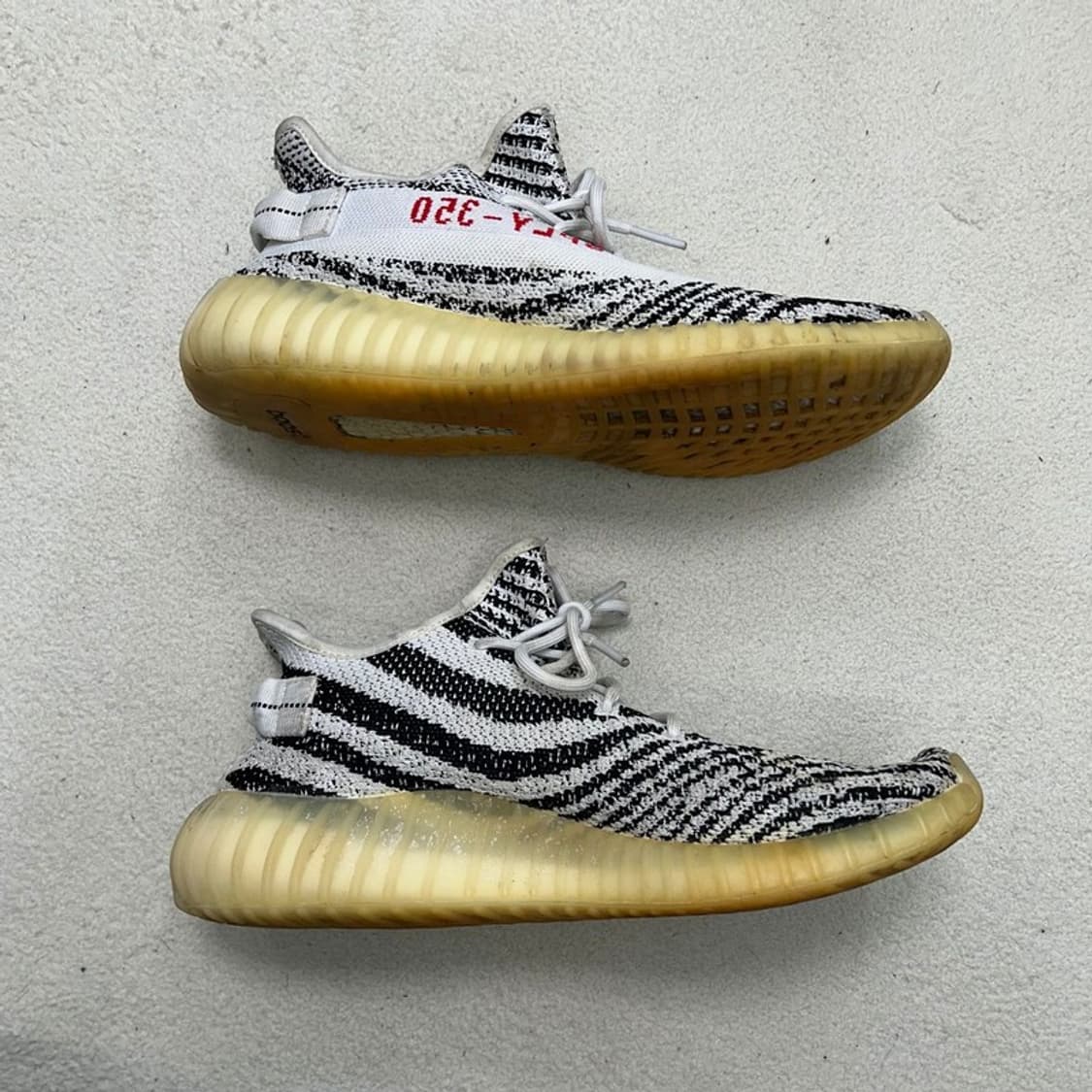 아디다스 이지부스트 350 V2 지브라 스니커즈 280 상품이미지3