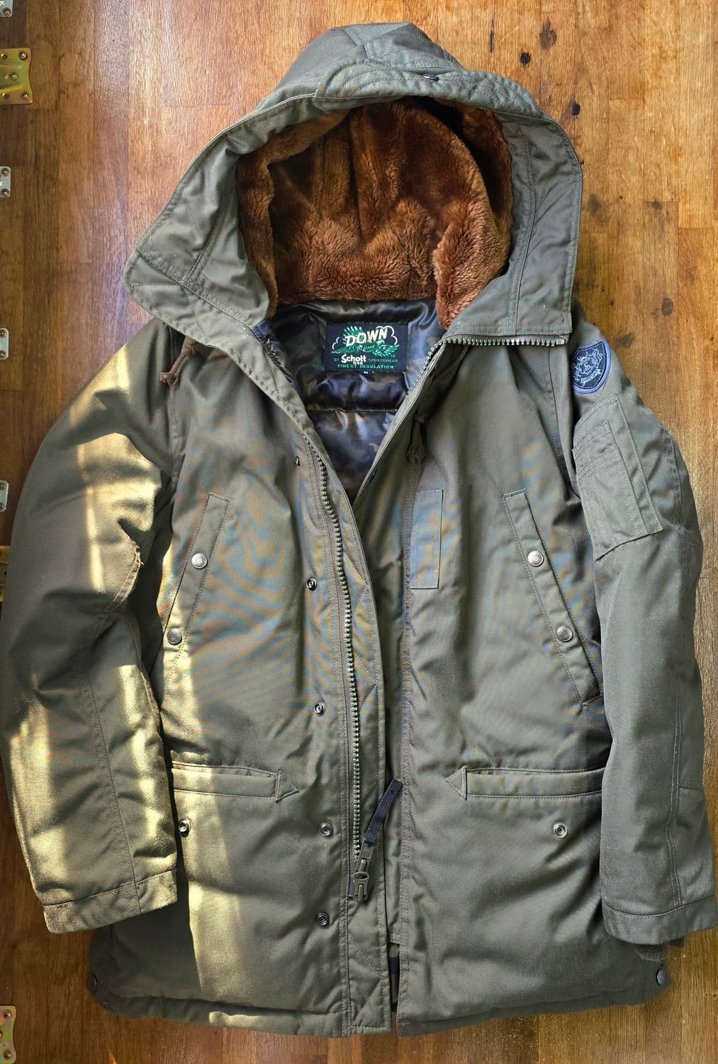 초레어) SCHOTT 쇼트 패딩 M 싸이즈 판매 합니다. 카모 밀리터리 상품이미지2