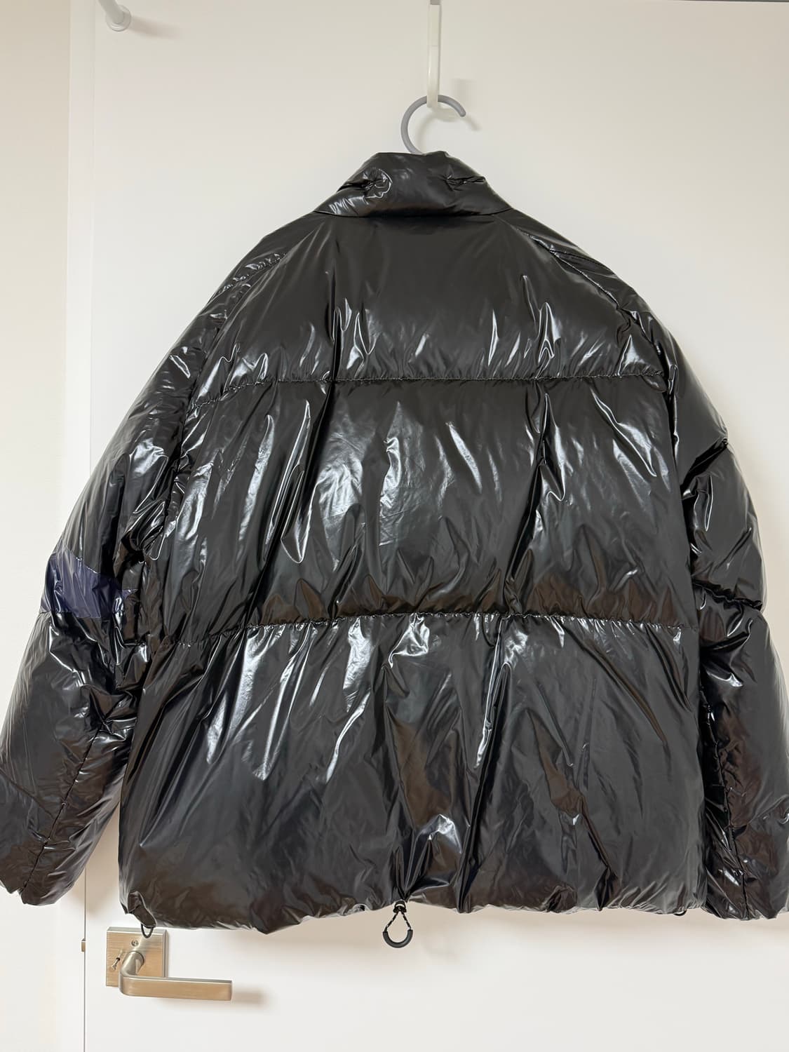 마뗑킴 글로시 푸퍼 패딩 블랙 상품이미지4