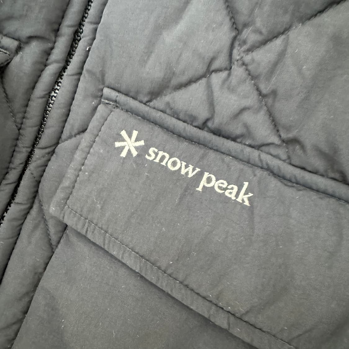 여성용 S 스노우피크 어패럴 블랙 퀼팅 패딩 자켓  상품이미지4