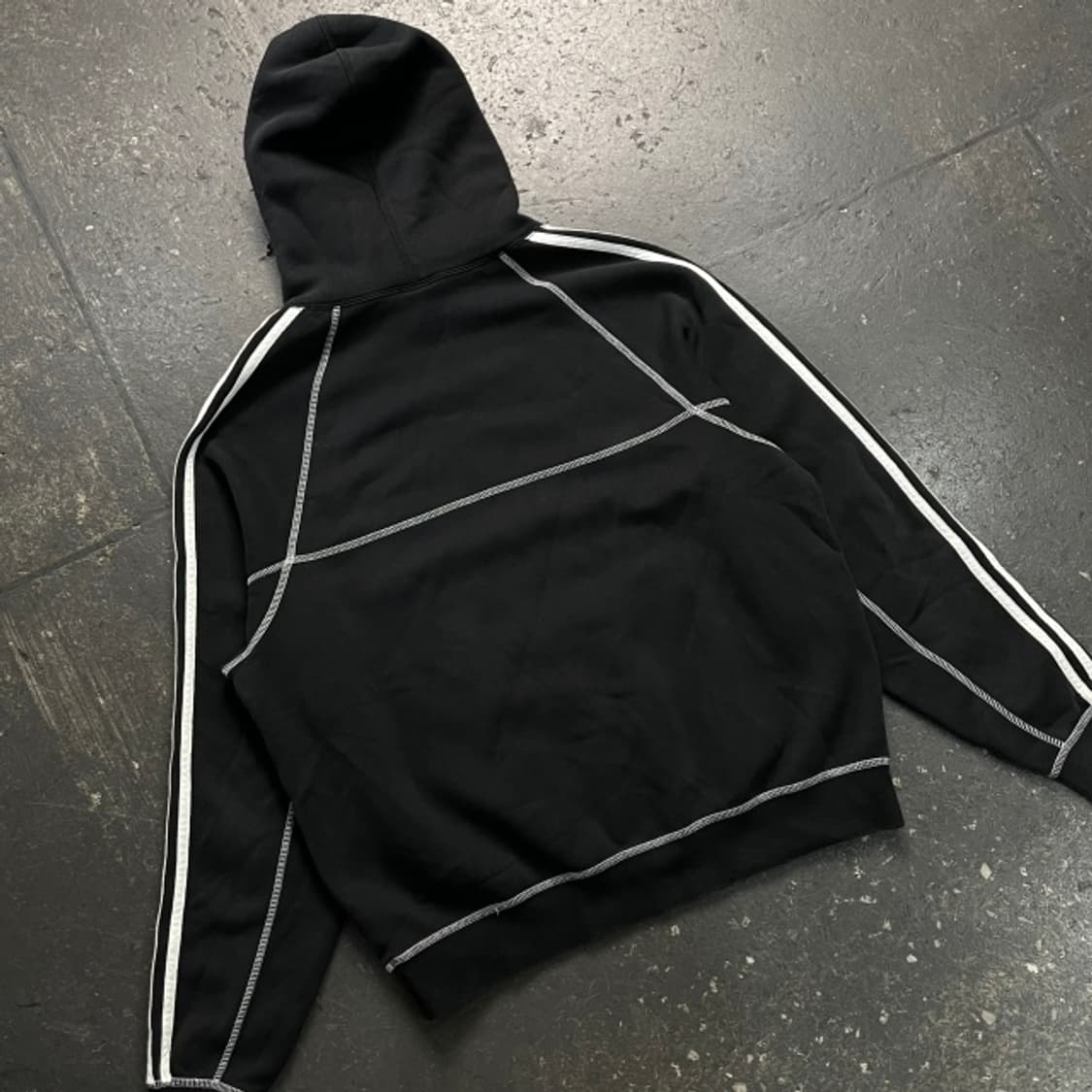 105 아디다스 컨트라스트 스티치 후드티  상품이미지5