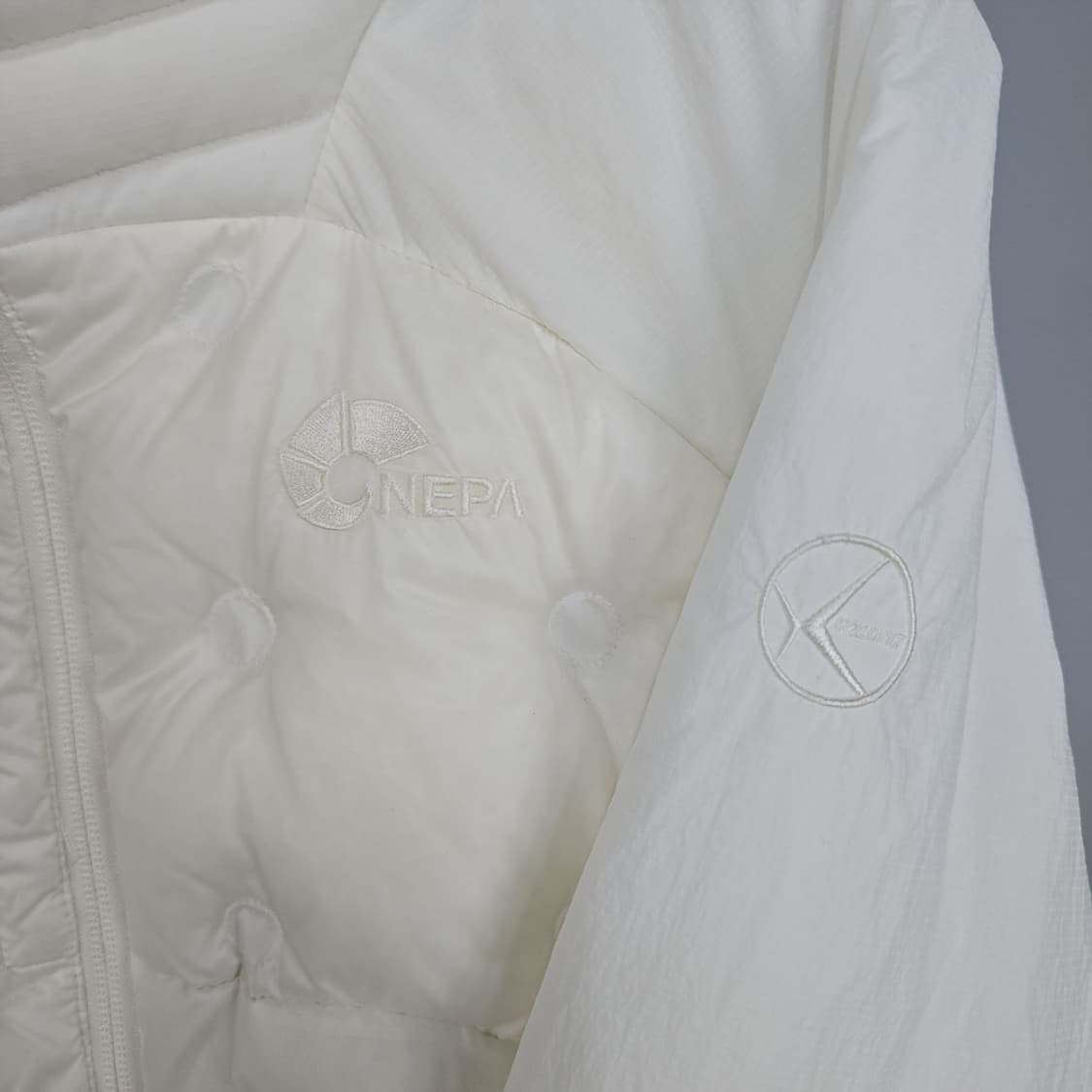 네파(NEPA) 화이트 경량 패딩자켓 110 상품이미지5