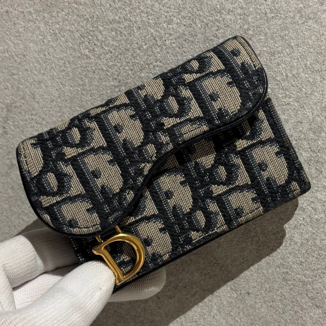 A OS사이즈 디올 오블리크 새들 플랩 카드지갑 베이지 상품이미지1