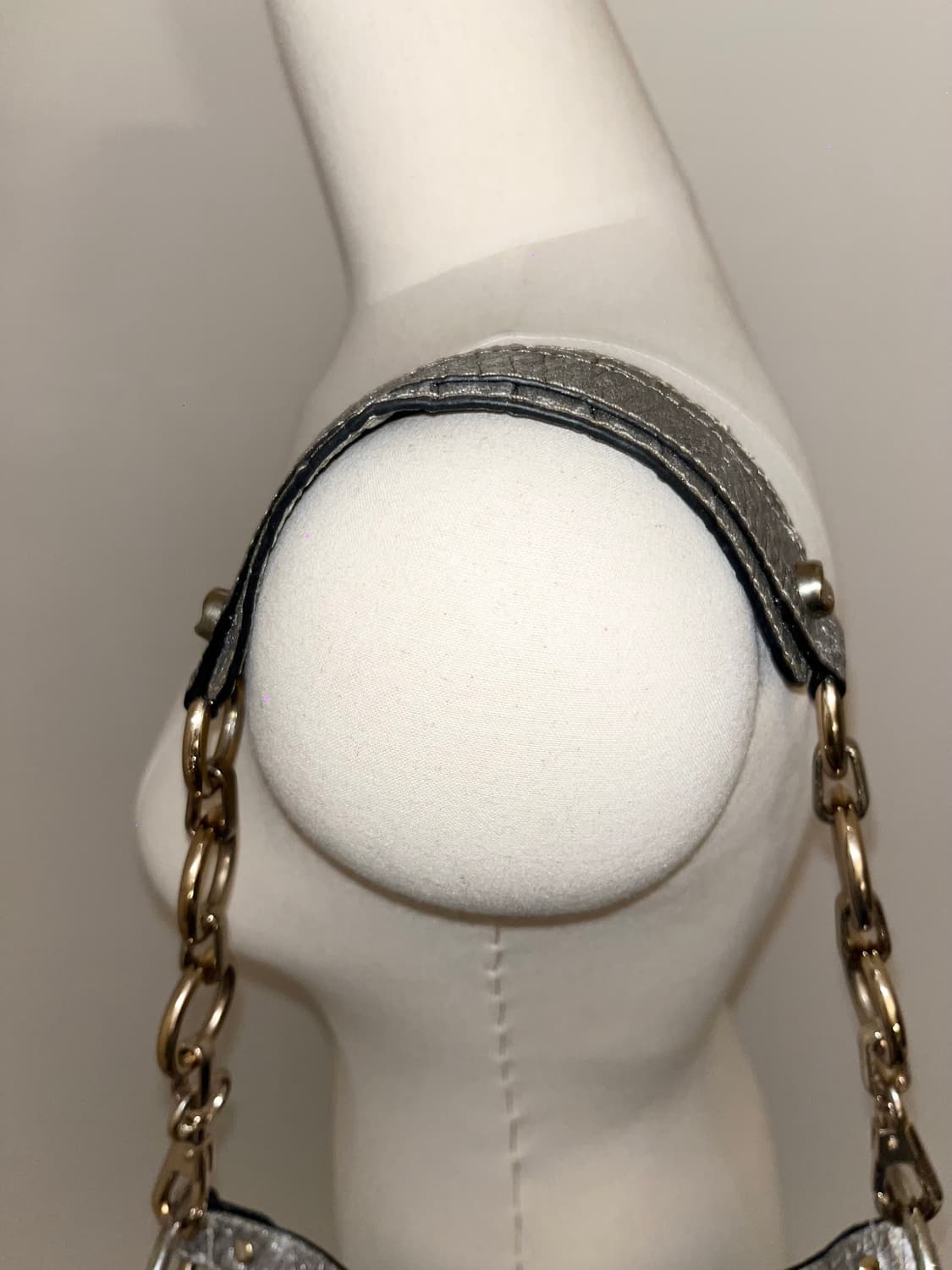 📦Y2K Guess mini shoulder bag 상품이미지6