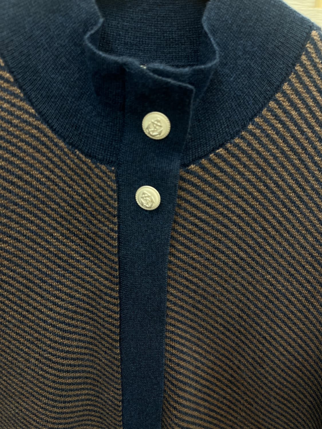 투버튼 포인트 가디건 상품이미지3