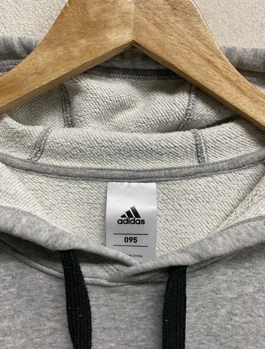 아디다스 그레이 후드 티셔츠 S-M 상품이미지5