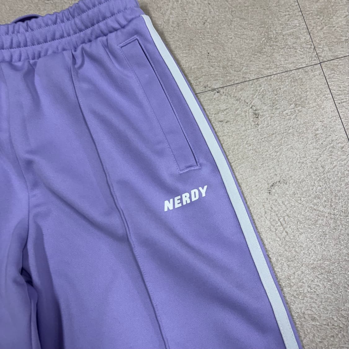 널디 스몰로고 퍼플 사이드라인 트랙팬츠 상품이미지2