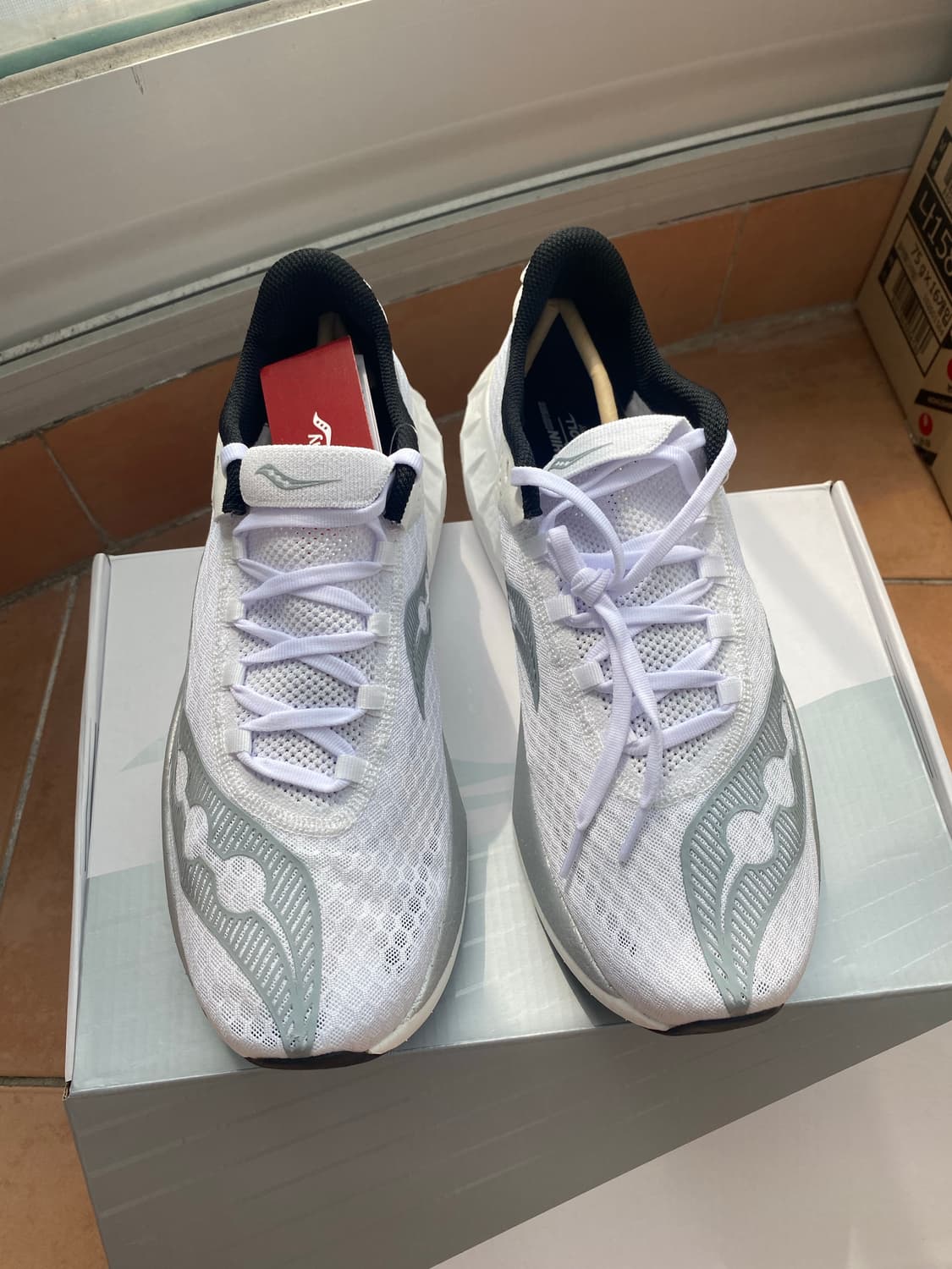 써코니 엔돌핀프로4 300 새상품 상품이미지1