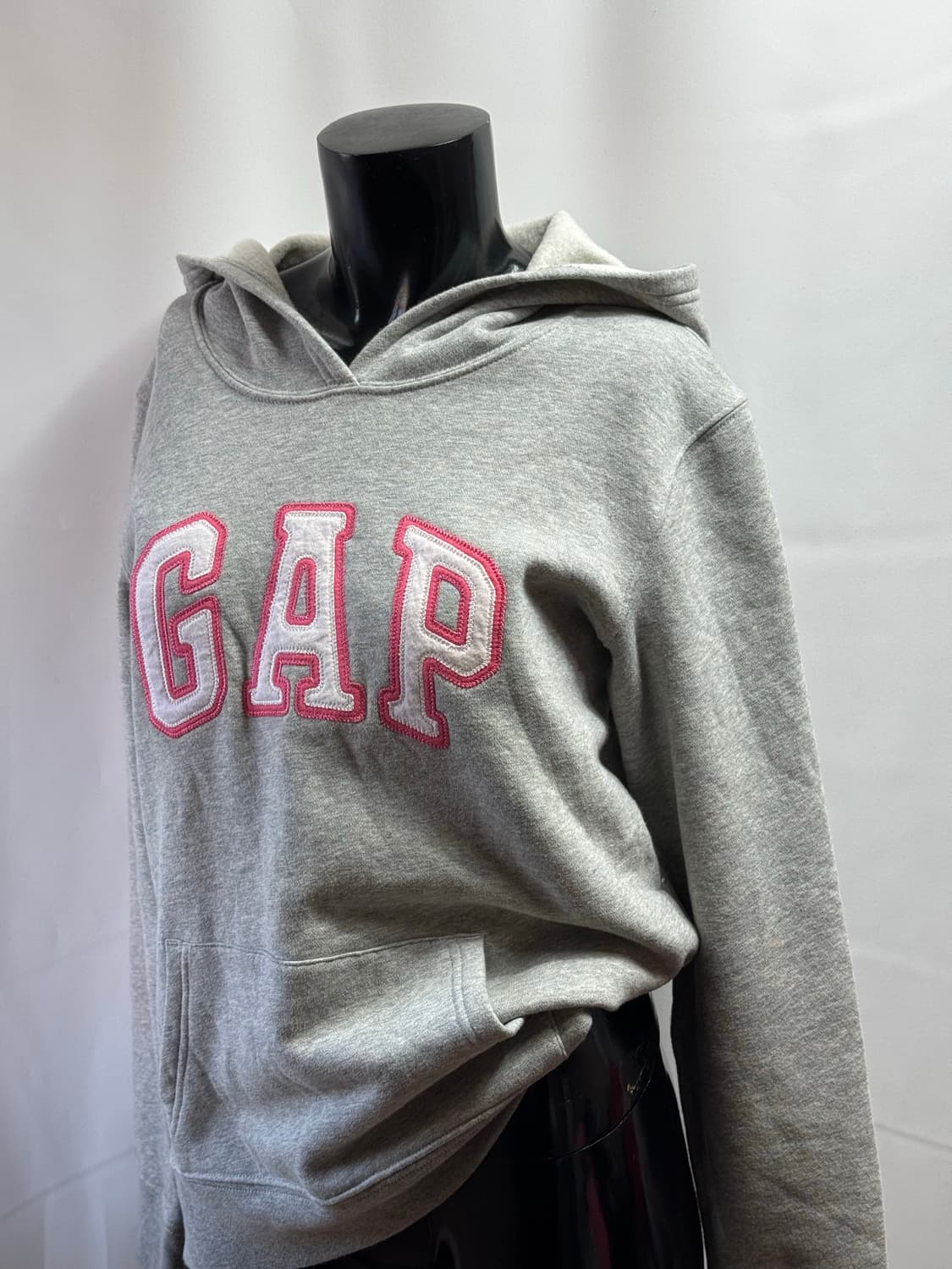 gap / 갭 핑크 그레이 자수 후드티 상품이미지2