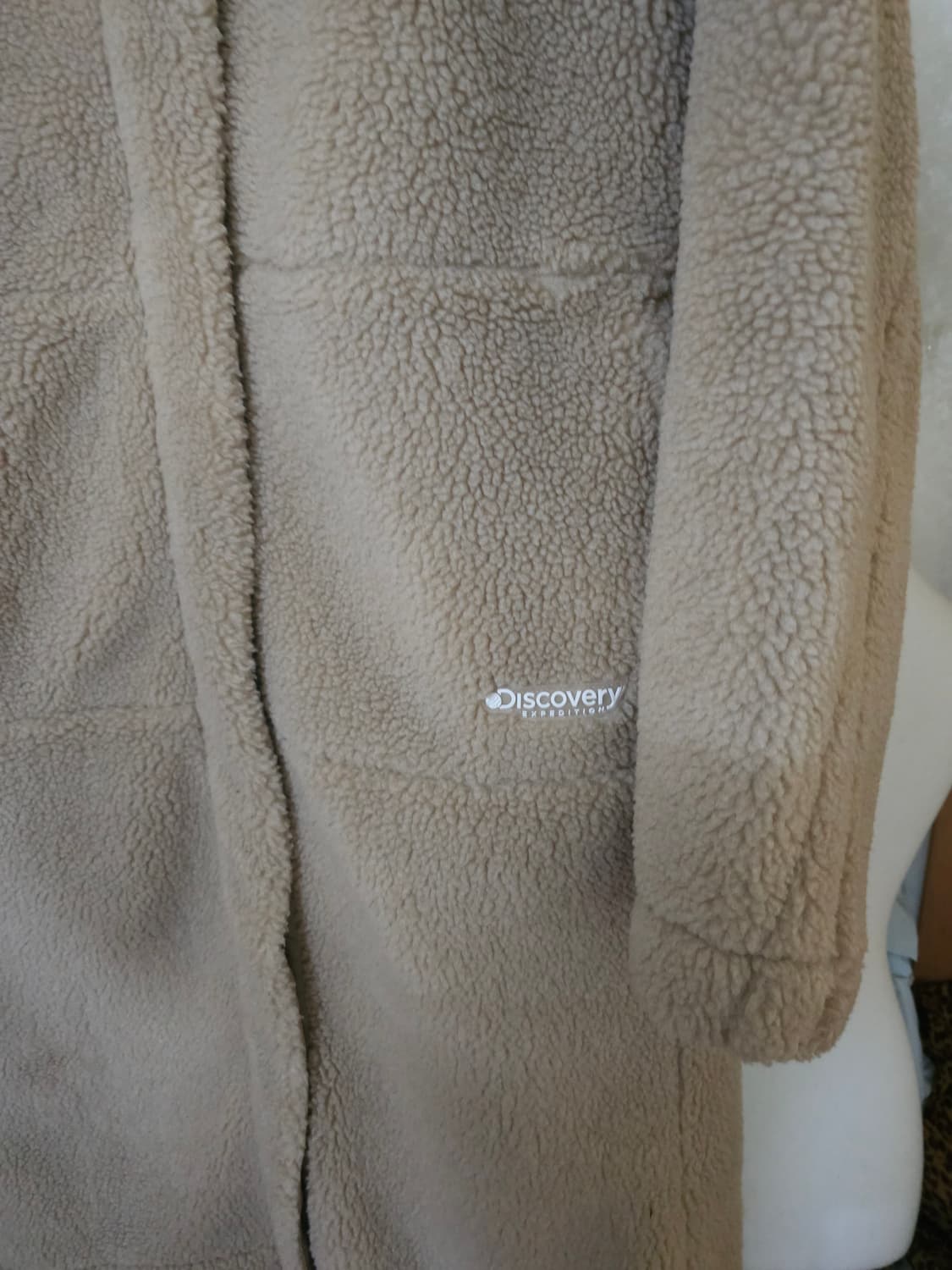 디스커버리 베이지 뽀글이 롱 코트 상품이미지5