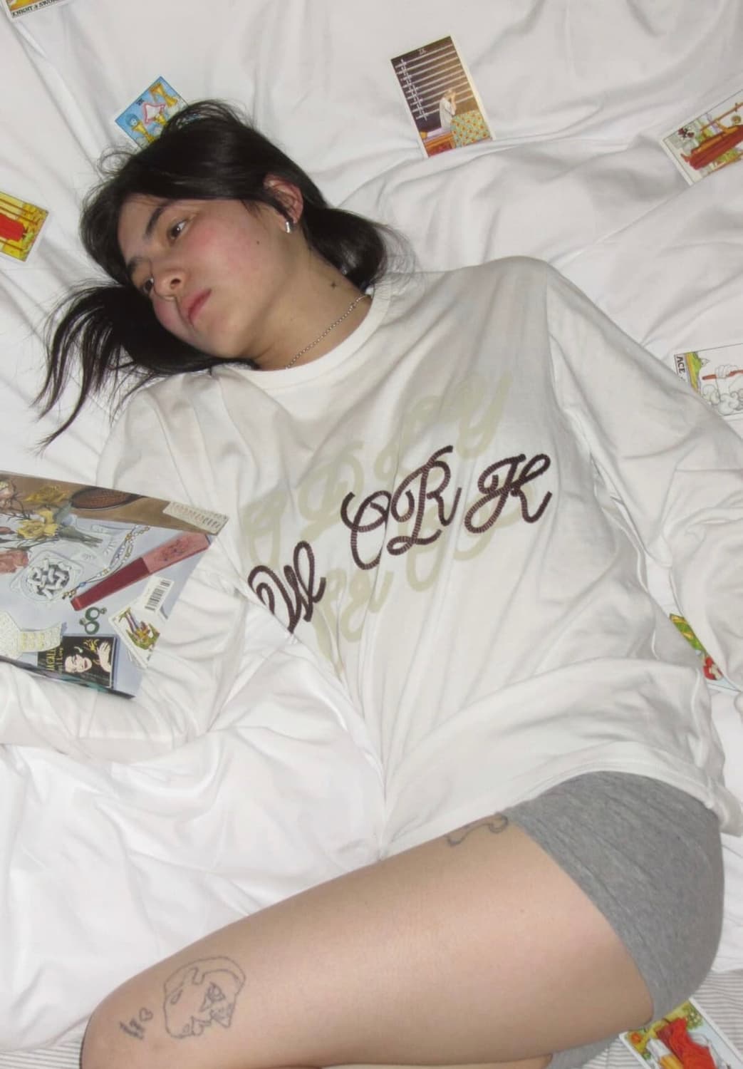 Odlyworkshop Pure Cursive Tee 상품이미지1