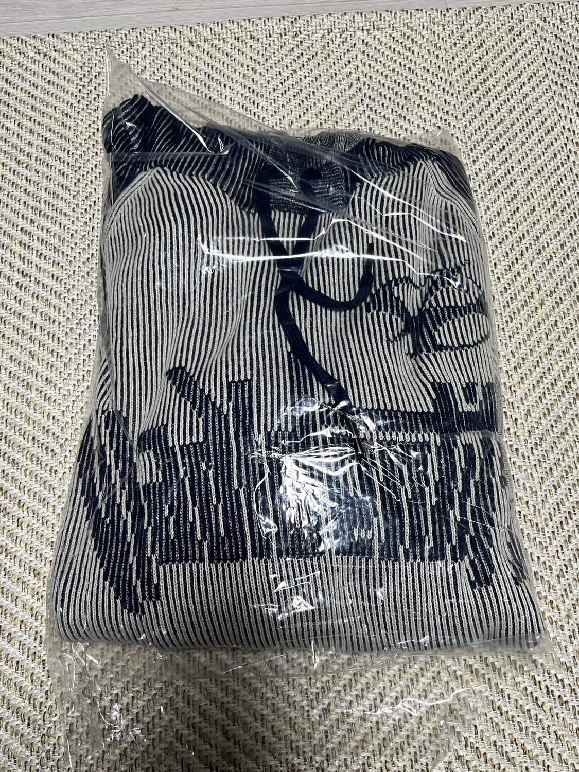 새상품 디미트리블랙 투톤 긴팔 니트 후드티셔츠 XL 상품이미지2