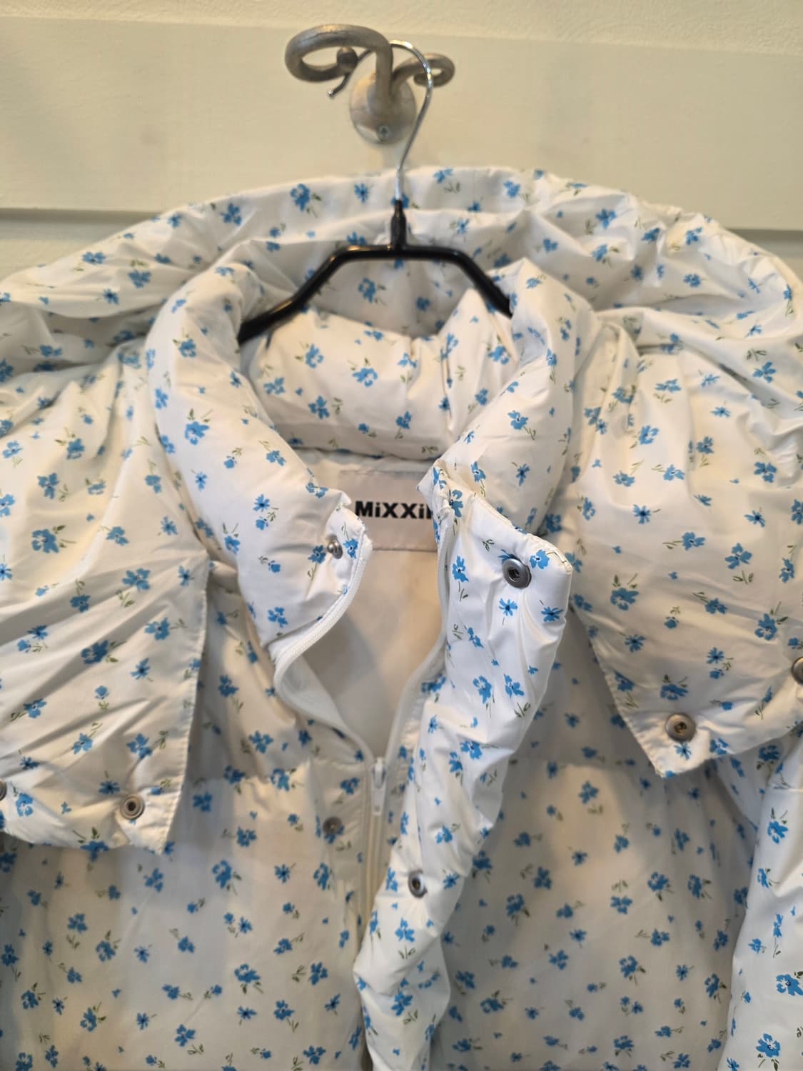 MIXXII 플라워 패턴 박스핏패딩 점퍼 상품이미지1