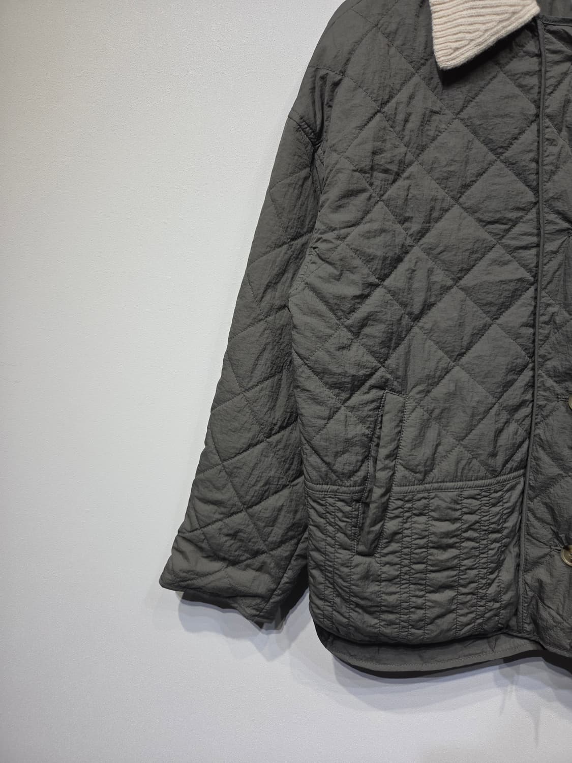 epigram 에피그램 니트 카라 퀼팅 자켓 상품이미지4