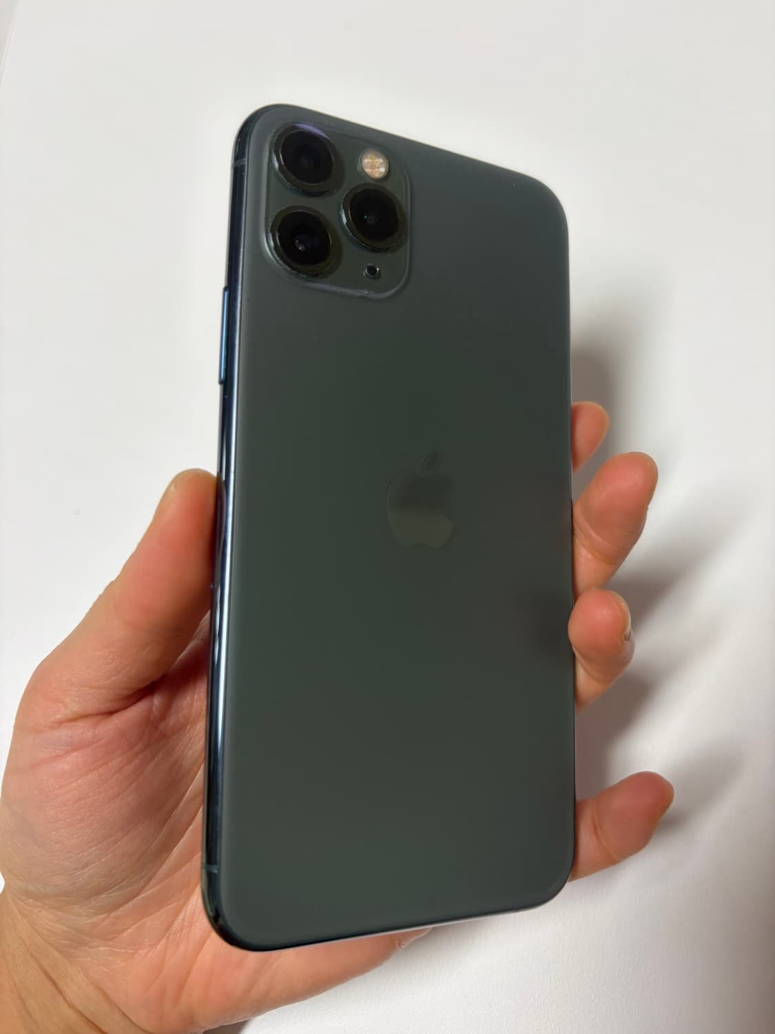 아이폰 11pro 미드나잇 그린 상품이미지1