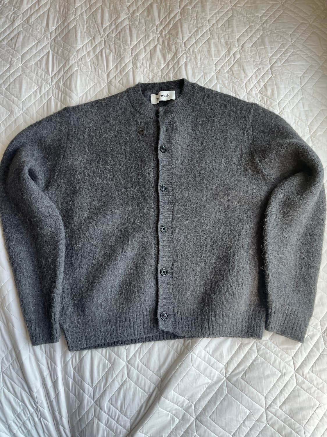  ALPACA MOHAIR CREW-NECK CARDIGAN_ CARBO 상품이미지1