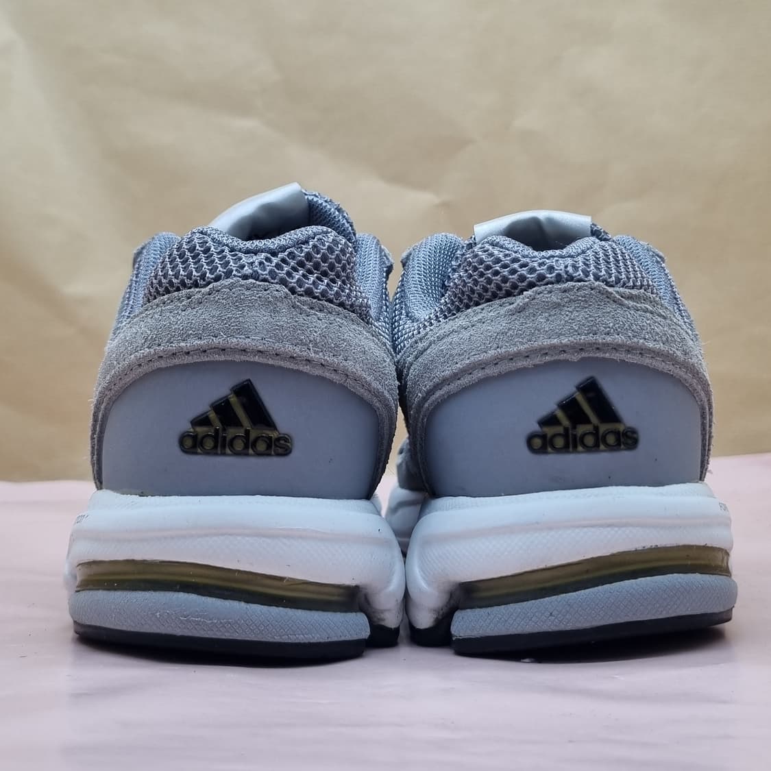 아디다스 이큅먼트 10 여성 런닝화 230 상품이미지4