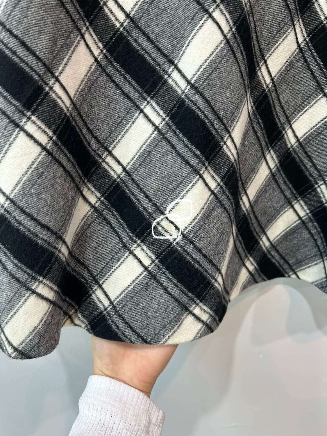 블랙 체크 울 미디 스커트 상품이미지6