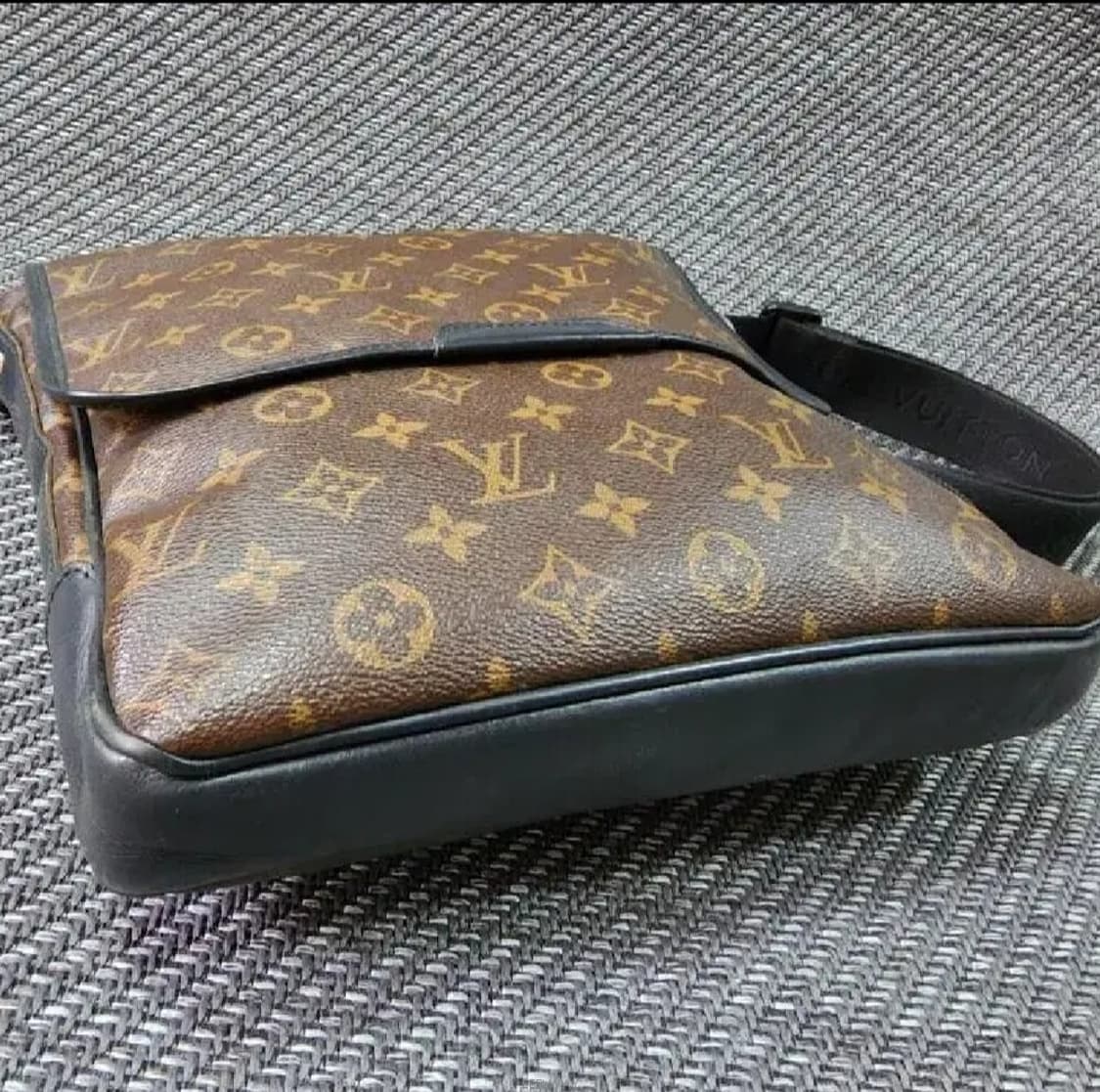 루이비통 모노그램 마카사 베이스 MM 크로스백  상품이미지4