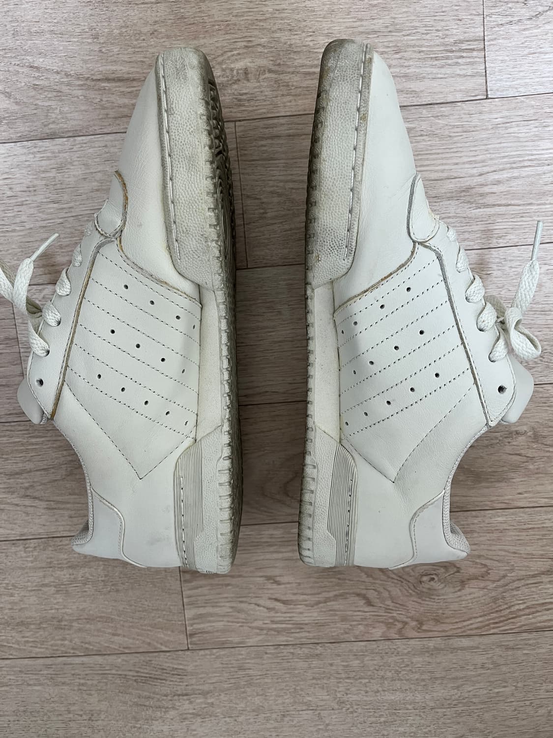 아디다스 칼라바사스 스니커즈 상품이미지3