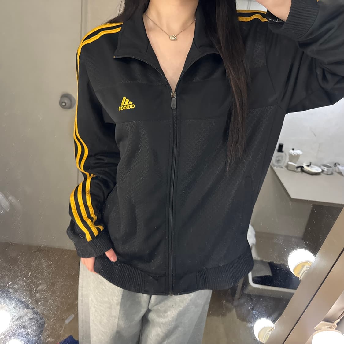 아디다스 삼선 로고 금검 져지 🖤💛 상품이미지3