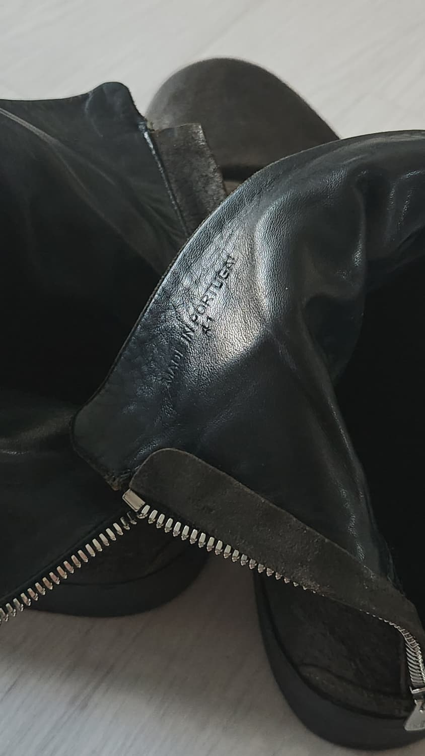 The last conspiracy waxed suede boots 상품이미지7