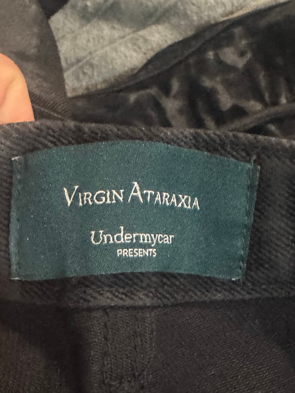 언더마이카 글레이셜 벨베틴 플레어드 진 블랙 - 24FW 상품이미지5