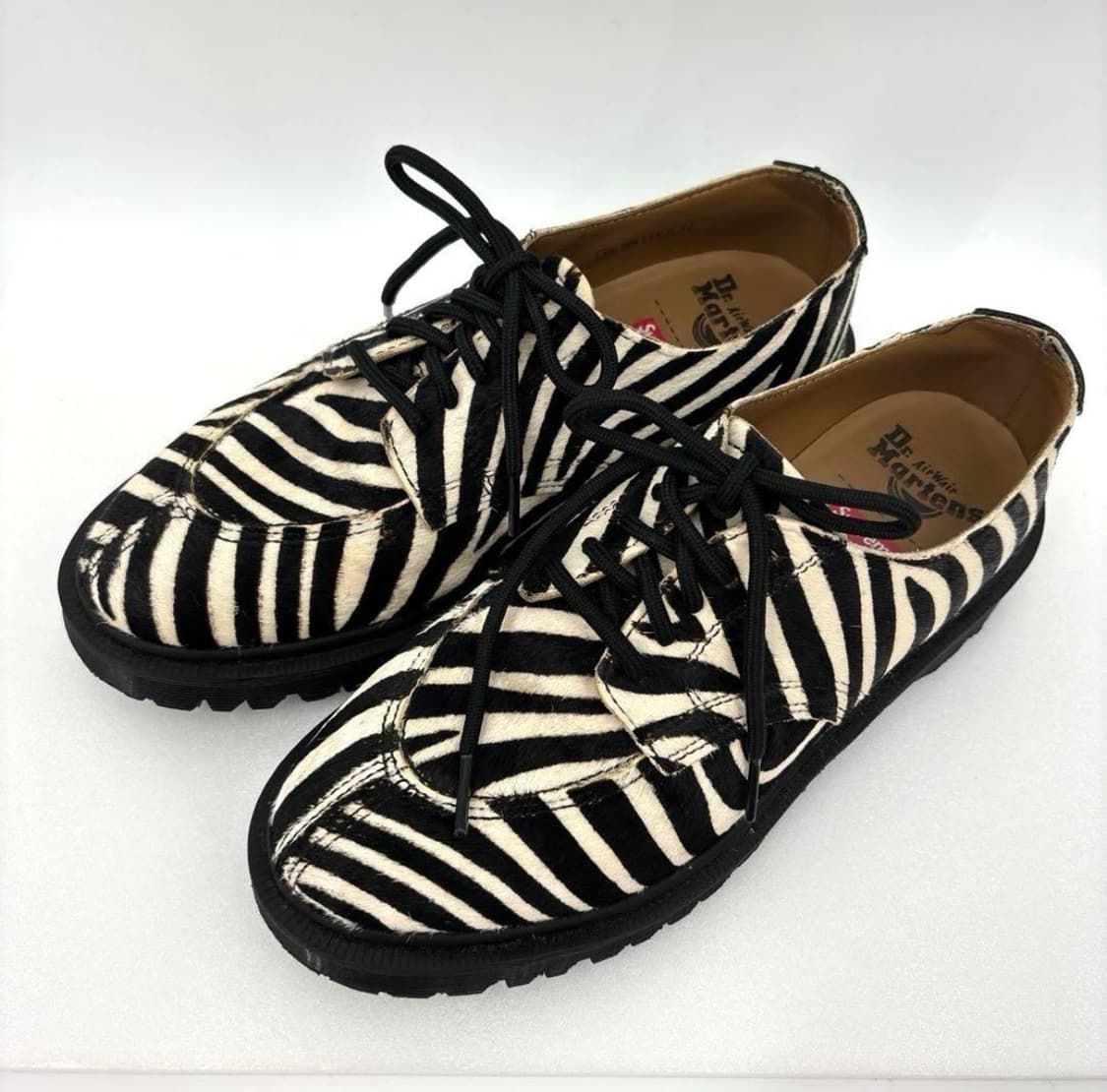 Dr. Martens x Supreme 2046 Zebra 상품이미지1