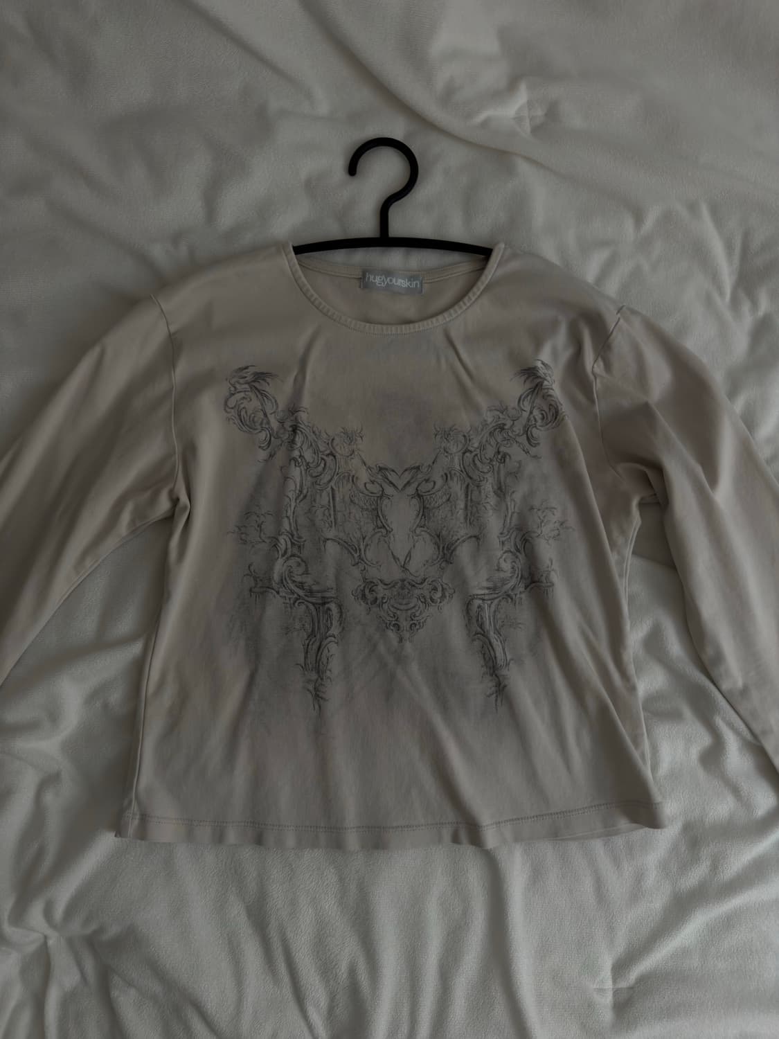 허그유어스킨 로코코 오너먼트 롱슬리브 상품이미지2