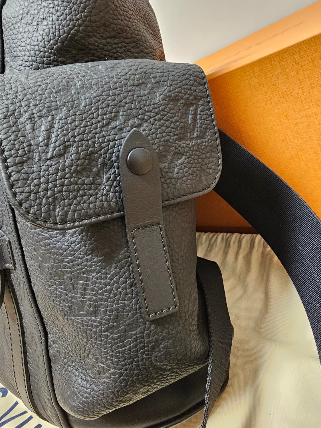 루이비통 토리옹 크리스토퍼 백팩PM 신형 상품이미지8