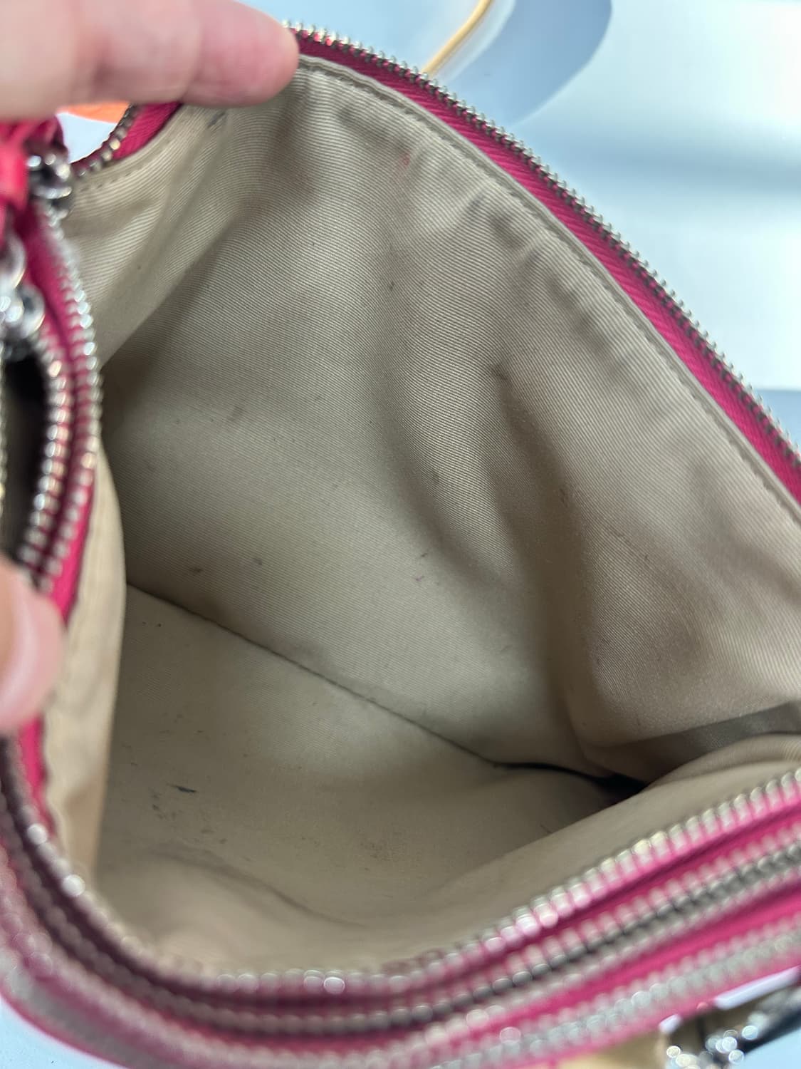 코치 파우치 크로스백 상품이미지7