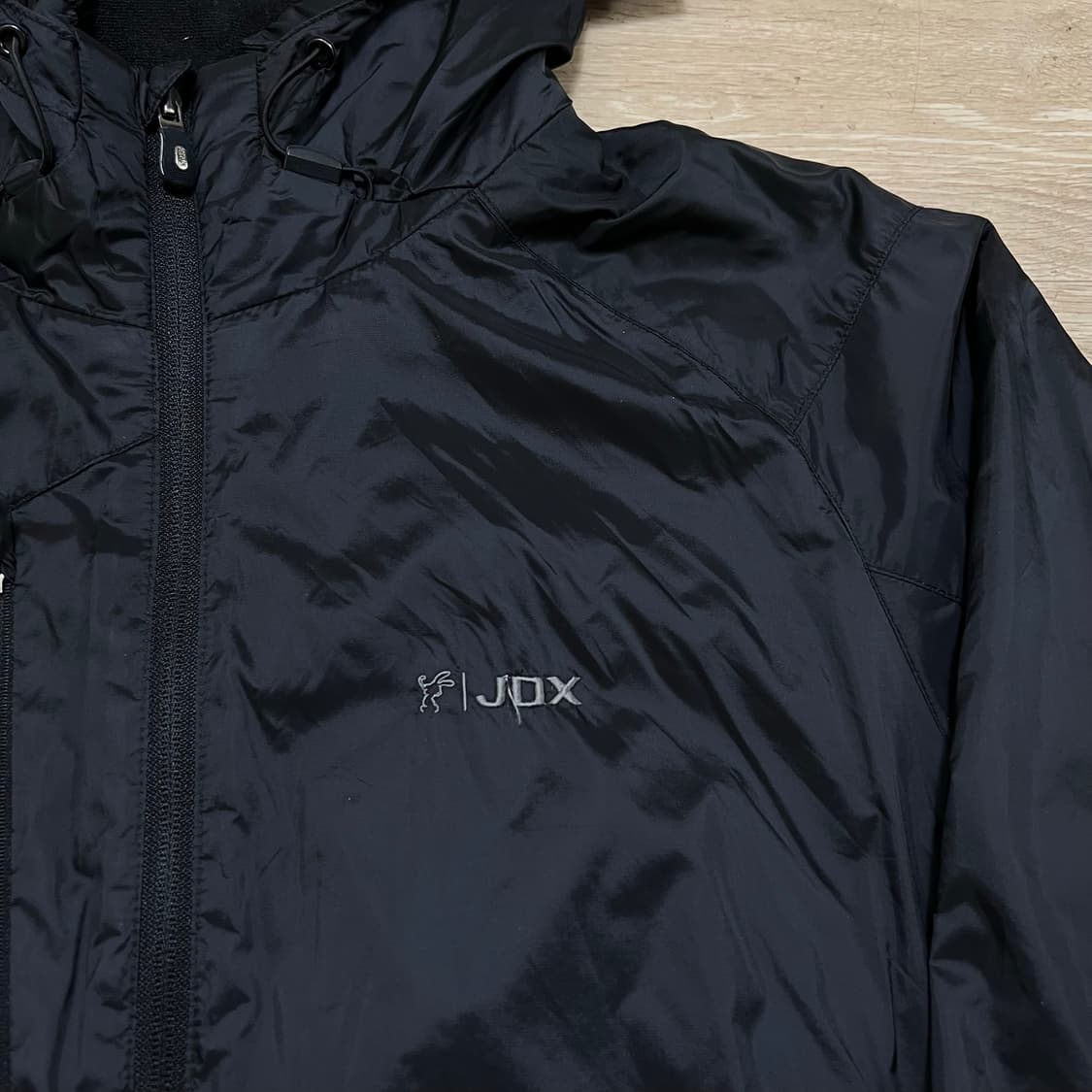 JDX 멀티스포츠 로고 자수 바람막이 후드자켓 [블랙] XL/105 상품이미지4