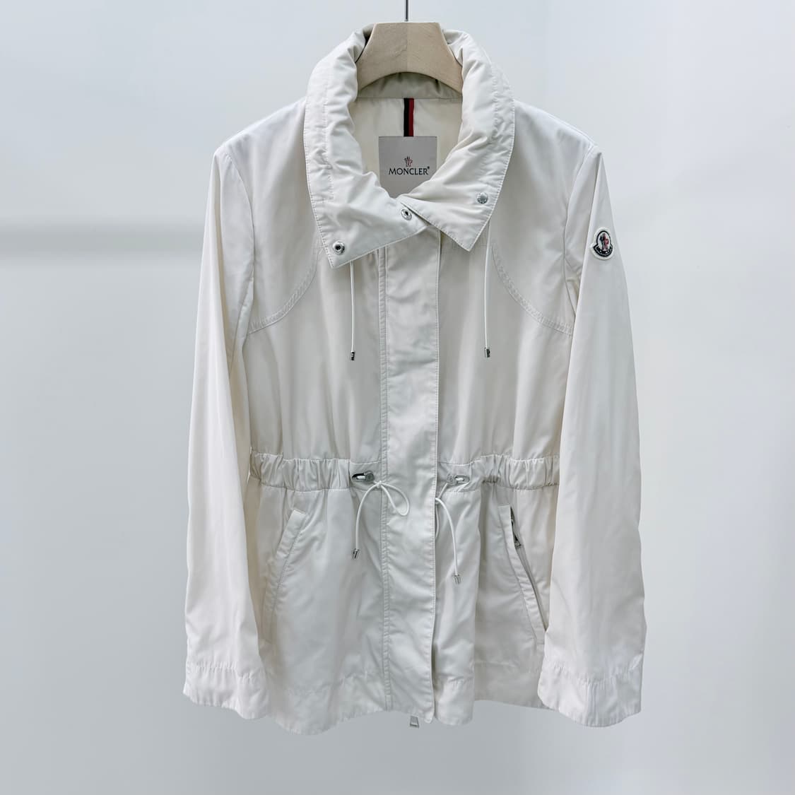 [S+급/2] 몽클레어 오크레 여성 후드 바람막이 자켓 아이보리 상품이미지1