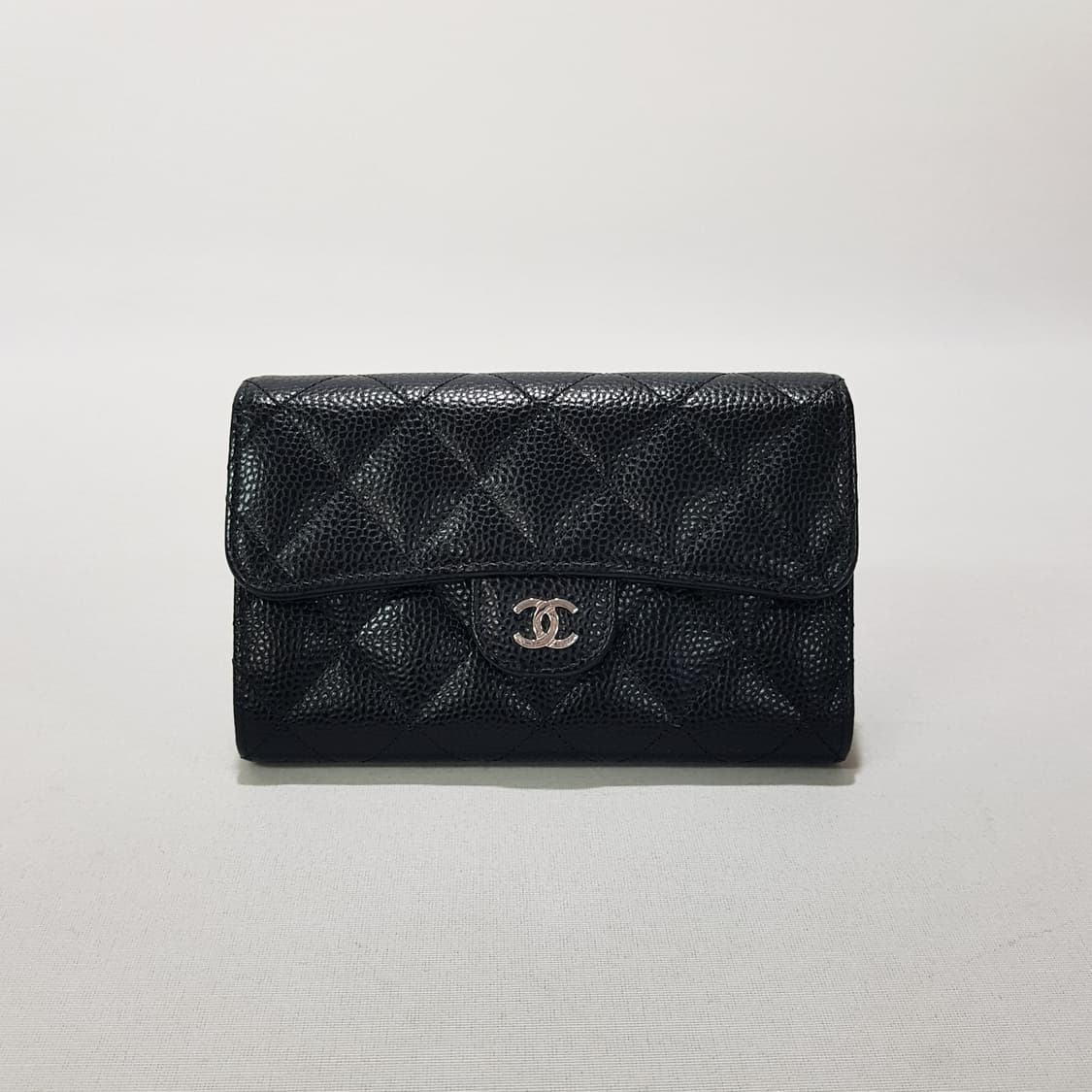 샤넬 클래식 캐비어 플랩 중지갑 AP0232 내장칩신형 상품이미지1
